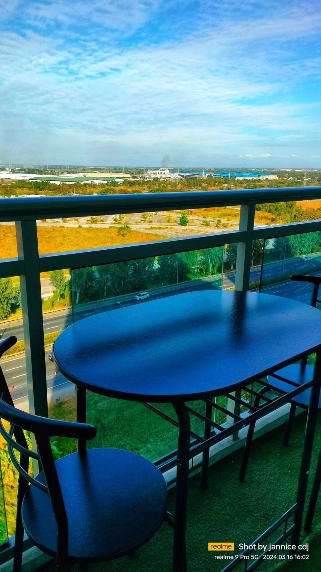 The Aces Crib At Azure North Pampanga Aparthotel Eksteriør bilde